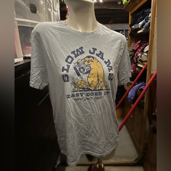 Old navy medium shirt - Picture 2 of 3